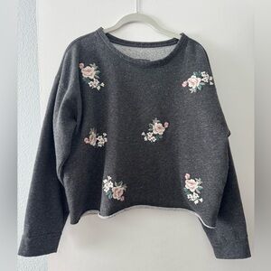 Abercrombie & Fitch Embroidered Floral Crop Sweatshirt